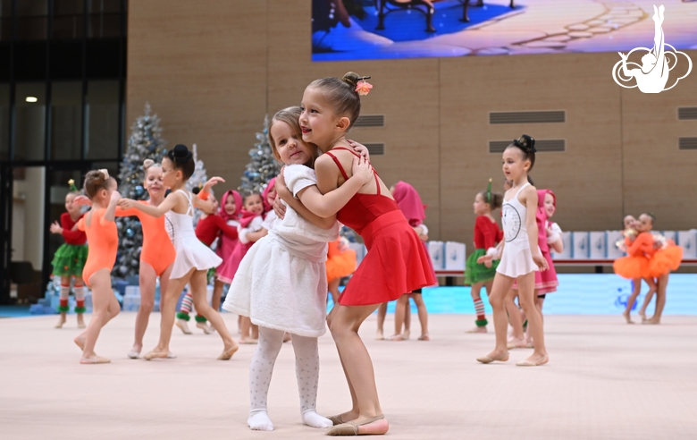 Дошкольницы Академии во время новогодней елки