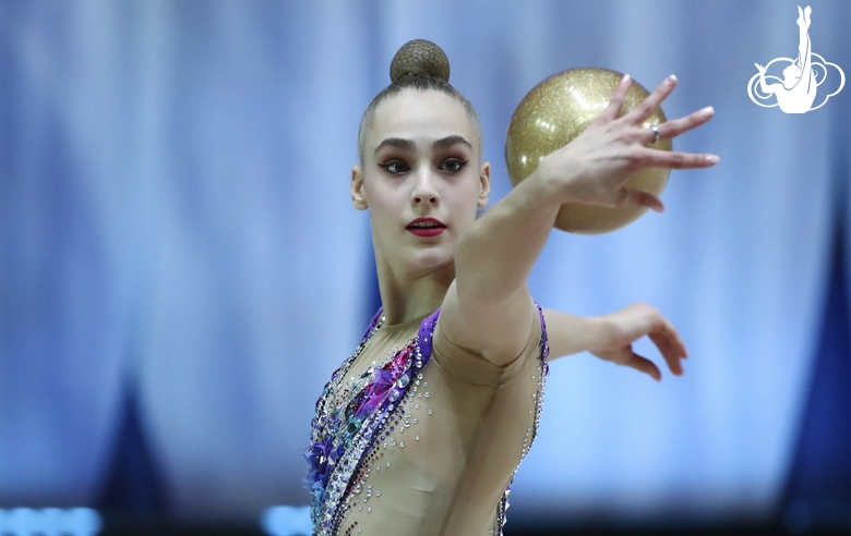 Natalia Usova (Uzbekistan) doing an exercise with a ball