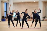 Групповички-юниорки Академии во время постановки программы с хореографом фестиваля «Алина» Ириной Зеновкой
