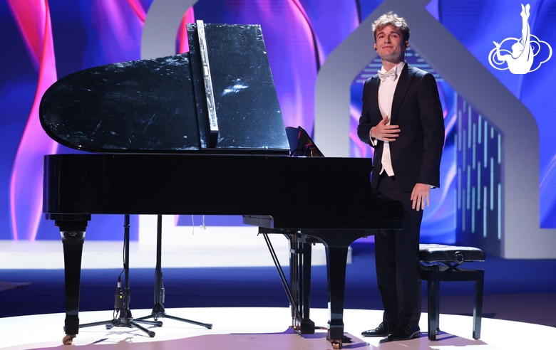 Pianist Lorenzo Bagnati of Italy during the gala show of the international tournament