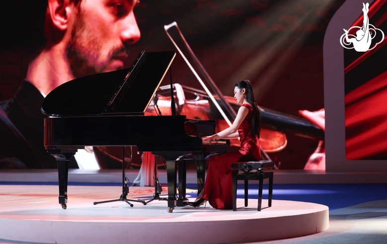 Gala show of the international tournament