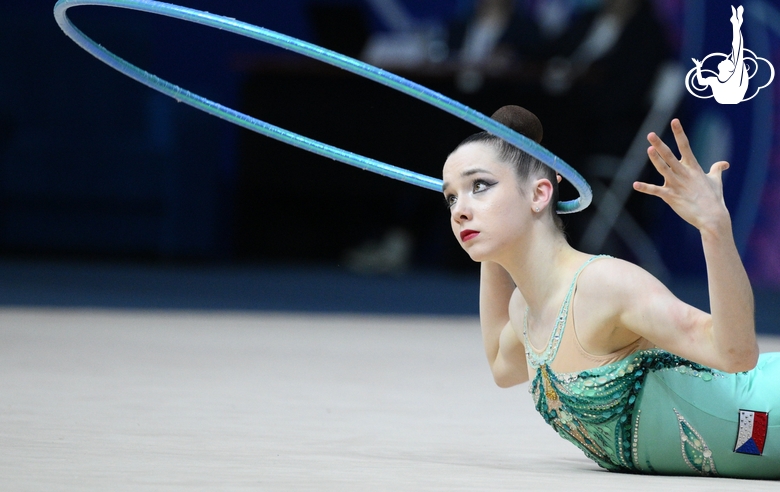 Nikola Novakova during an exercise with hoop