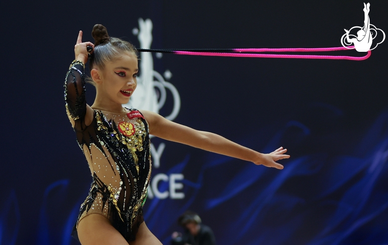 Ksenia Savinova  during an exercise with a jump rope