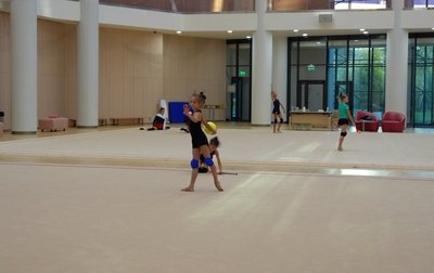 Олимпийская чемпионка Алина Кабаева знает, что при выполнении упражнения не бывает мелочей