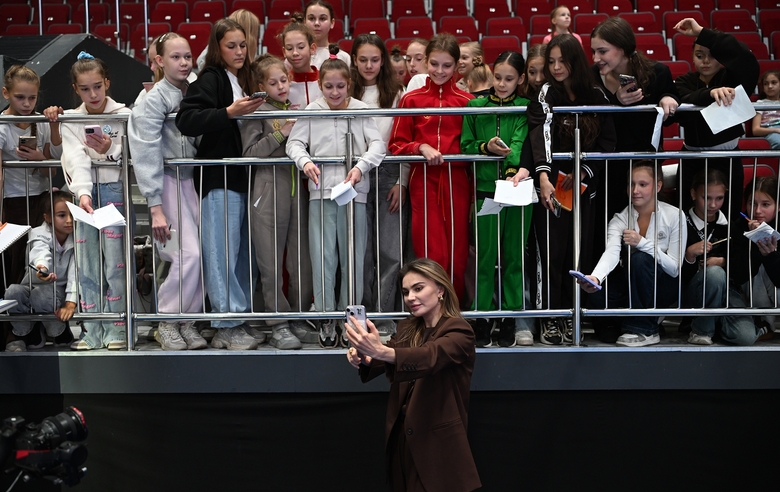 September 19, 2026. Olympic champion Alina Kabaeva with fans at the third stage of the Cup of the Strongest in St. Petersburg
