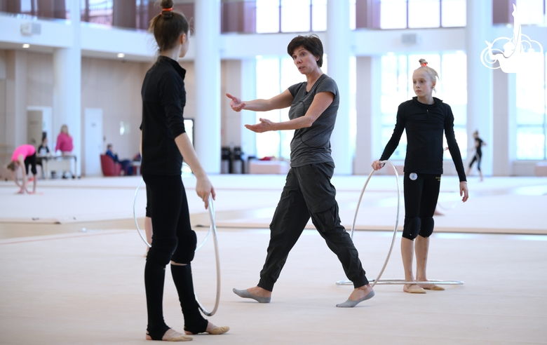 Групповички Академии на занятии под руководством хореографа фестиваля «Алина» Ирины Зеновки