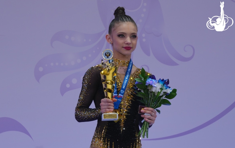 Арина Ковшова во время церемонии награждения