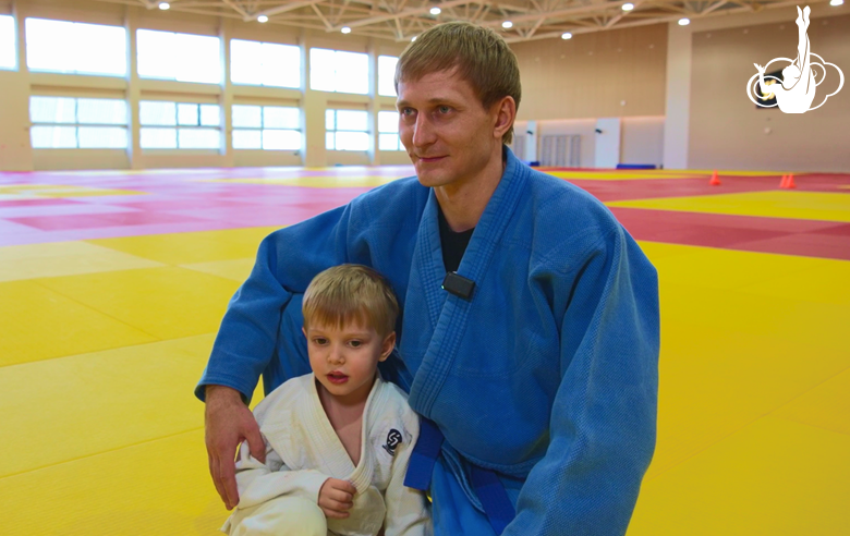 "They motivate and inspire!" Parents of young judokas talk about a lesson with Olympic champions