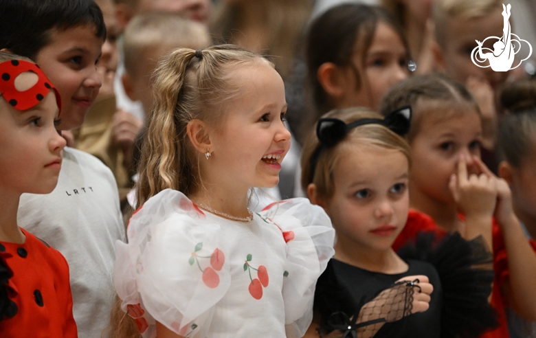 Участники новогодней елки в Академии единоборств