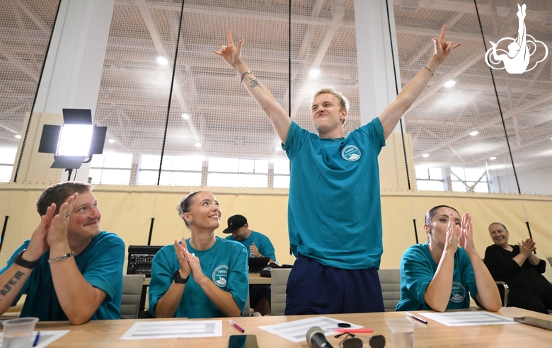Alla Dukhova's dance studio TODES intensive course teachers during a flash mob