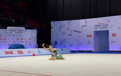 Показываем работу Анны Вакуленко над упражнением с мячом и фрагмент выступления на чемпионате России