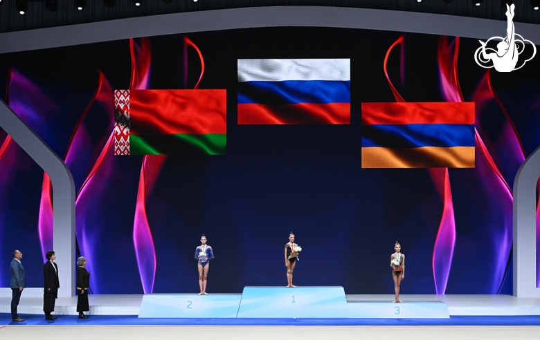 Awards giving to juniors in individual events