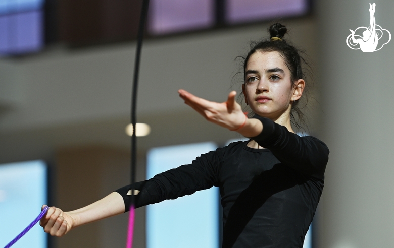 Anna Vakulenko during an exercise with a jump rope