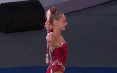 Упражнение Ксении Бондаренко из Белоруссии с булавами