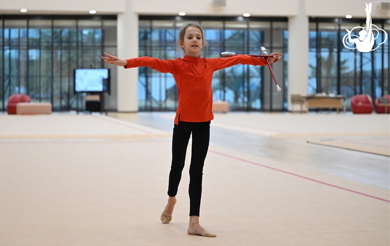 Алиса Шунина во время просмотра в Академии