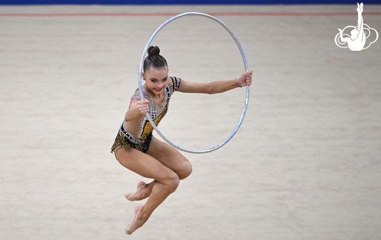 Sofia Ilteryakova during the hoop exercise