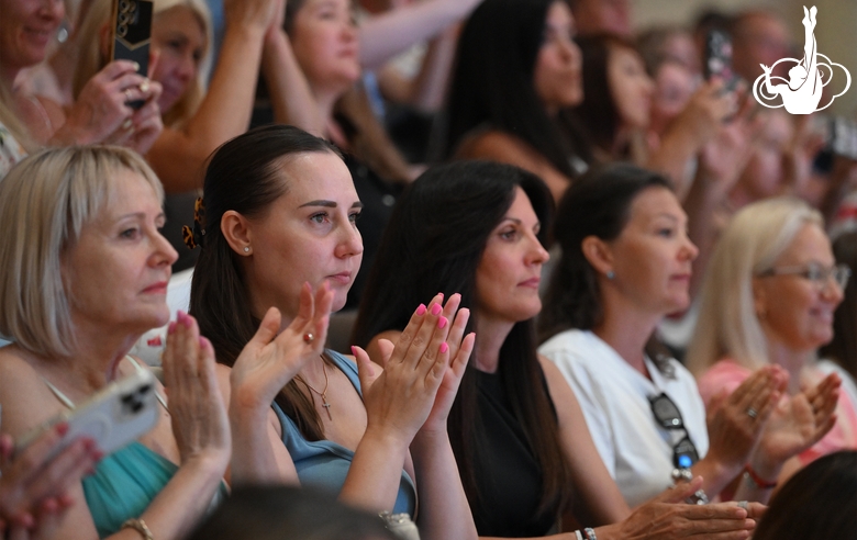 Spectators during the final concert