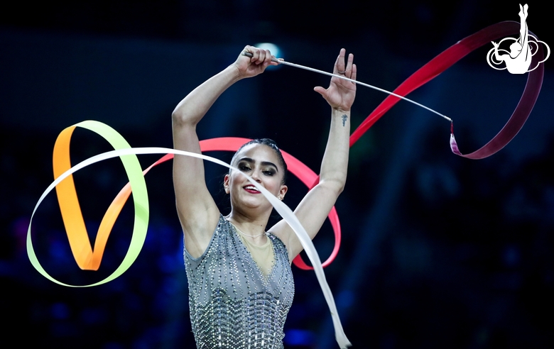 Marina Malpica (Mexico) during a ribbon exercise