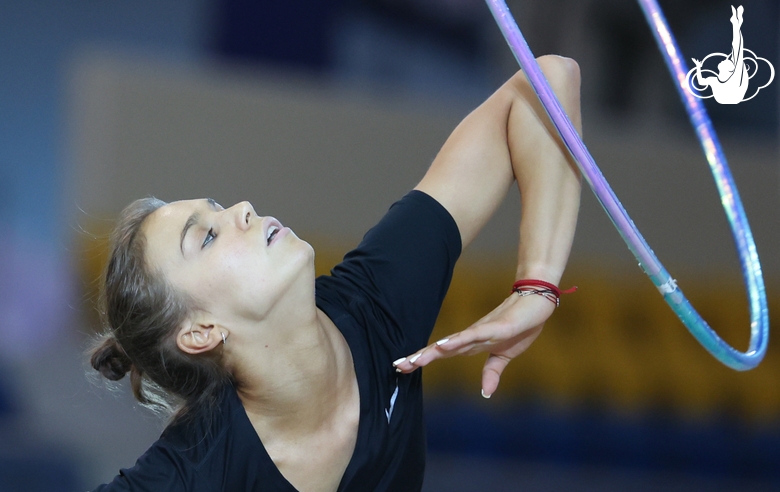 Vladislava Nikolaenko during the hoop exercise at the podium training