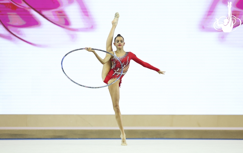 Anna Vakulenko during the hoop exercise