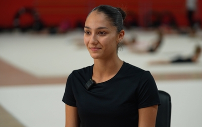 Gymnasts, the participants in the training camp from Bryansk, speak about their training sessions, meetings with Alina Kabaeva, and the Academy gymnasts
