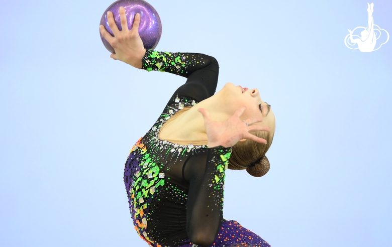 Natalia Usova during the ball exercise