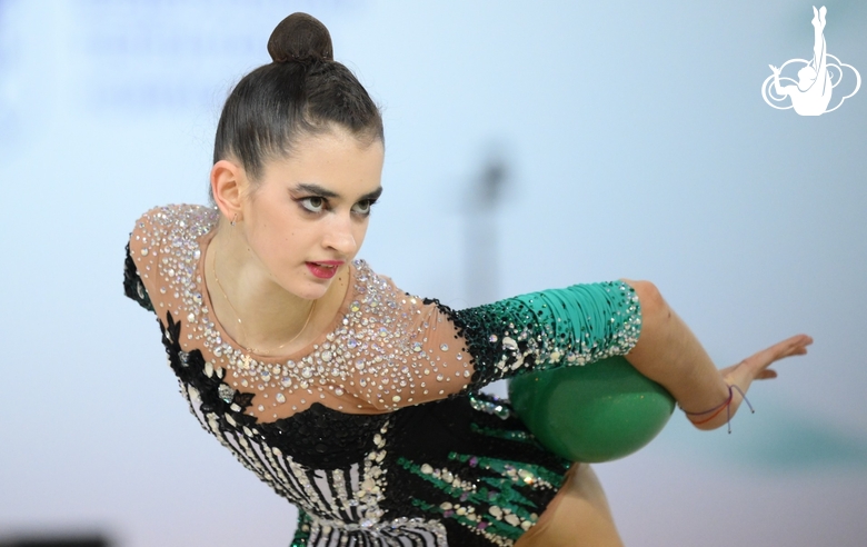 Anna Vakulenko during exercise with ball