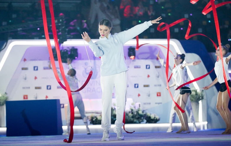 December 16, 2021. Moscow. VTB Arena. Sky Grace Experimental Tournament. Alina Kabaeva