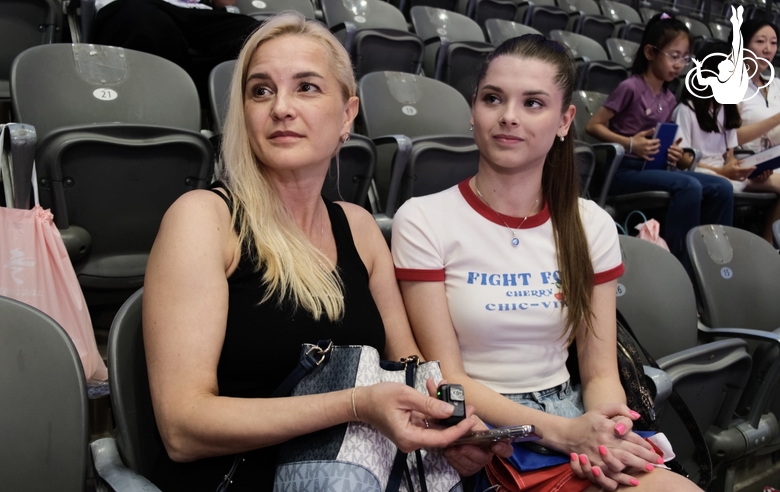 Болельщицы из Хабаровска поделились впечатлениями от Rhythmic World Challenge Cup в Пекине