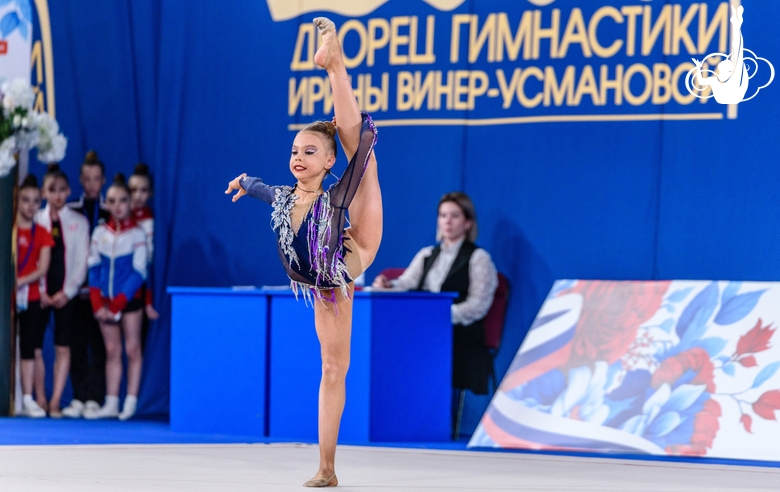 Elvira Belyaeva during the exercise without object