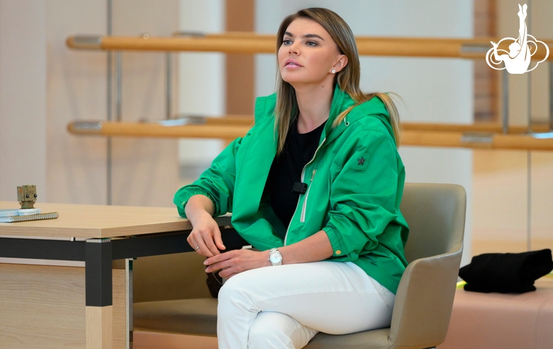 Олимпийская чемпионка Алина Кабаева контролирует подготовку наших гимнасток к международным соревнованиям Evgeniya Cup