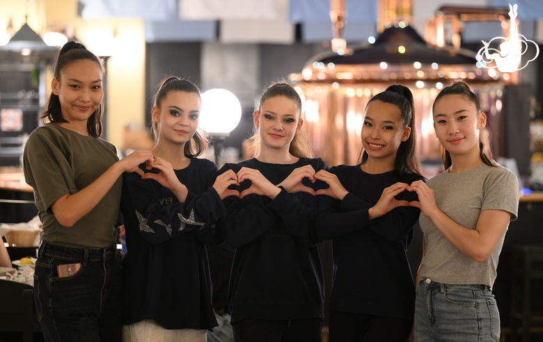 Gymnasts during the banquet
