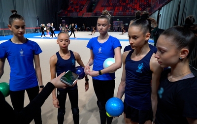 The Russian Championship began with floor testing for the Academy gymnasts
