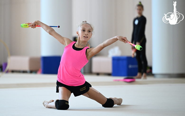 Елизавета Гераськина во время тренировки в Академии перед турниром в Будапеште
