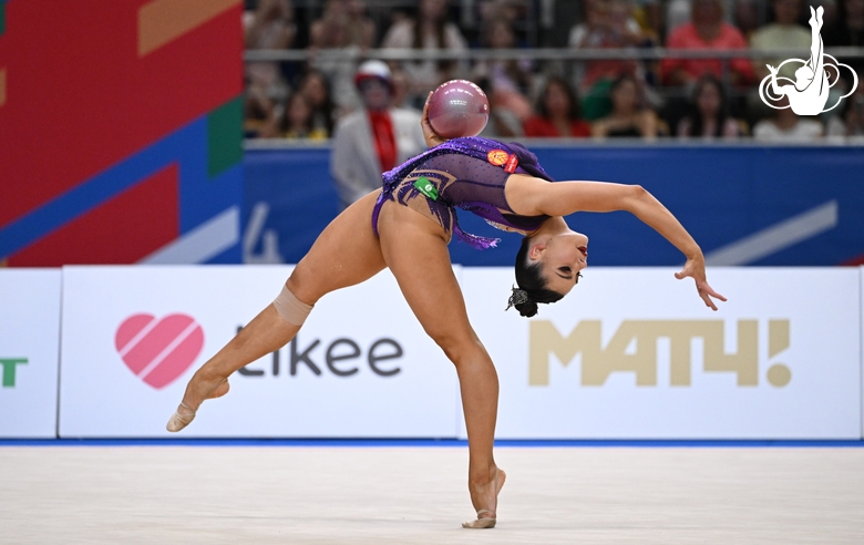 Lala Kramarenko during the ball exercise