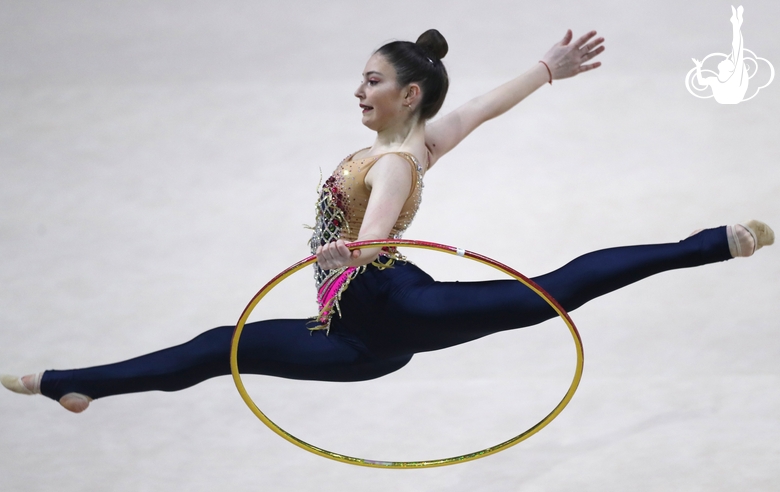 Ketevan Arbolishvili (Georgia) during an exercise with a hoop