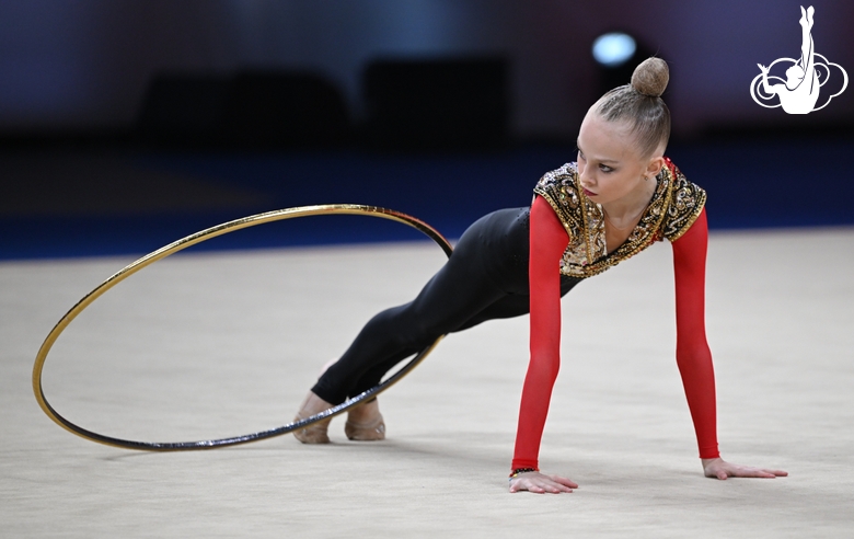 Agniia Kraeva during the hoop exercise