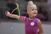 Victoria Leusenko during an exercise with a jump rope at the mAlinka tournament