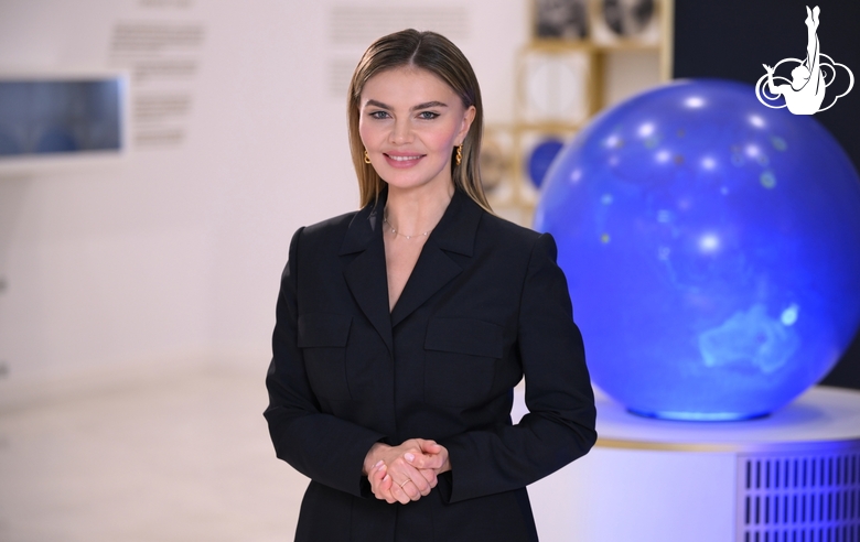 Олимпийская чемпионка Алина Кабаева поздравила «Спорт-Экспресс» с 35-летием
