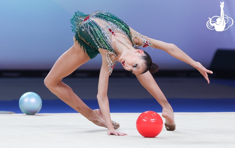 Nicole Rimarachin Diaz during the ball exercise