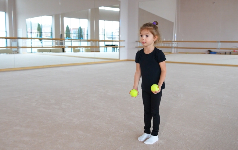 Gymnastics for the little ones. Routine for coordination development