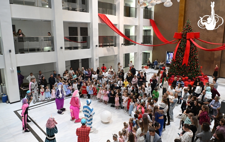 Новогодняя елка в Академии единоборств