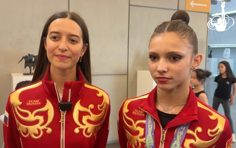 Арина Ковшова и ее тренер Елизавета Чернова поделились эмоциями после выступления на Rhythmic World Challenge Cup в Пекине
