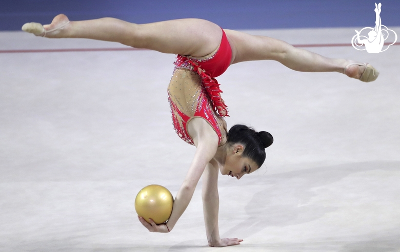 Ketevan Arbolishvili (Georgia) during an exercise with a ball