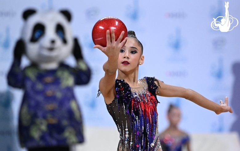 Maria Razorenova during the ball exercise