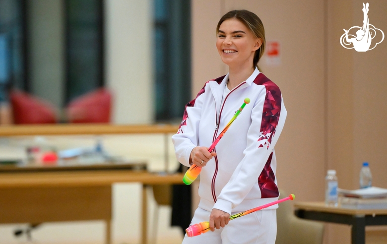 Олимпийская чемпионка Алина Кабаева на тренировке в Академии