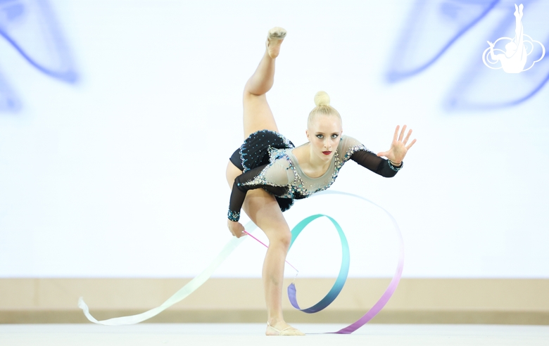 Ksenia Benkovitsova during the ribbon exercise