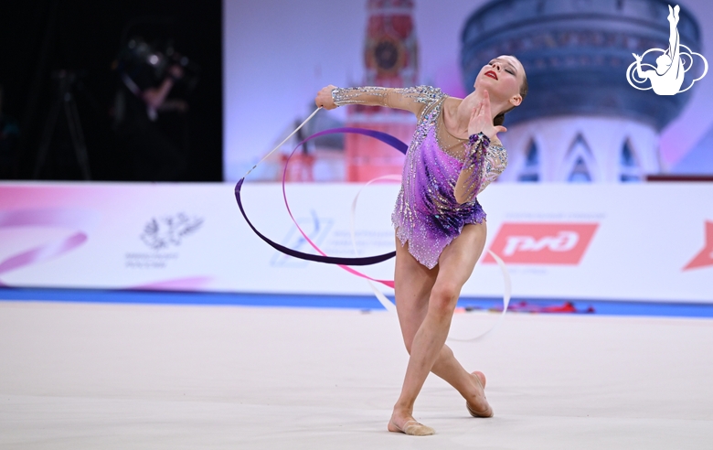 Ksenia Salii during a ribbon exercise