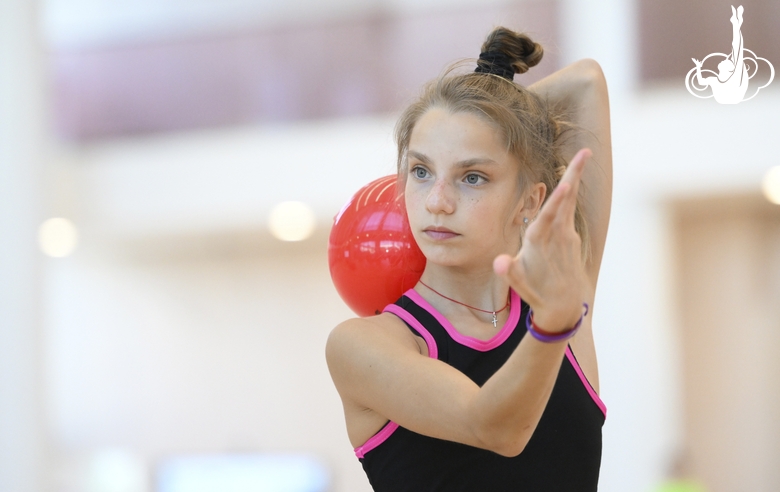 Jimena Dominguez during an exercise with the ball