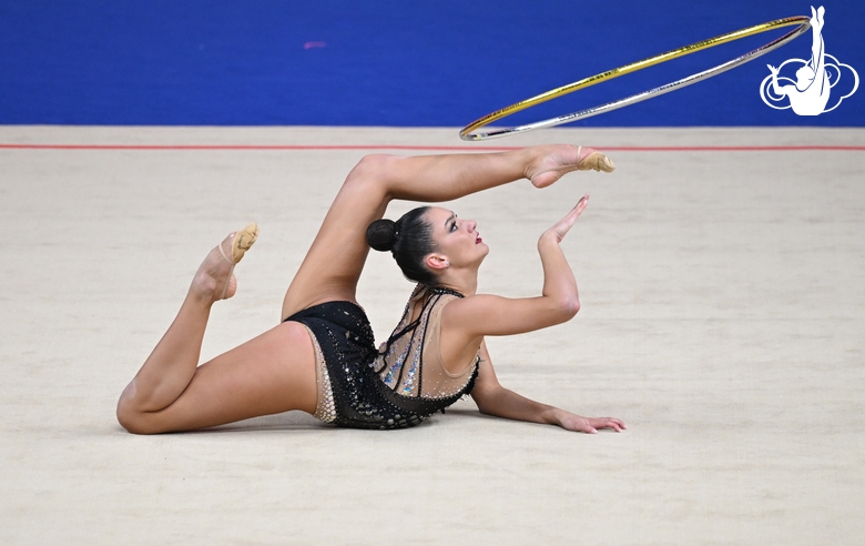 Alina Harnasko during the hoop exercise